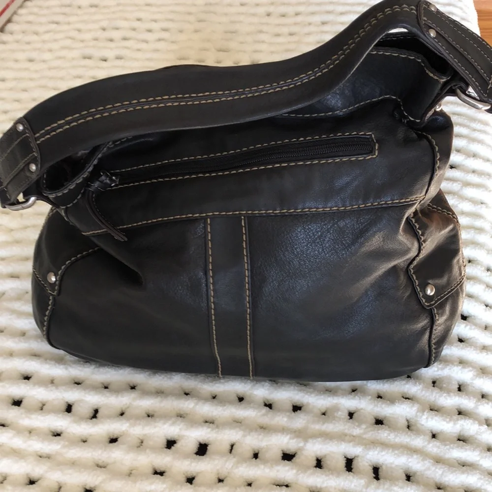 Tignanello large leather satchel. Black. 15 x 13 in. Magnetic closures. Flawless - Picture 3 of 10